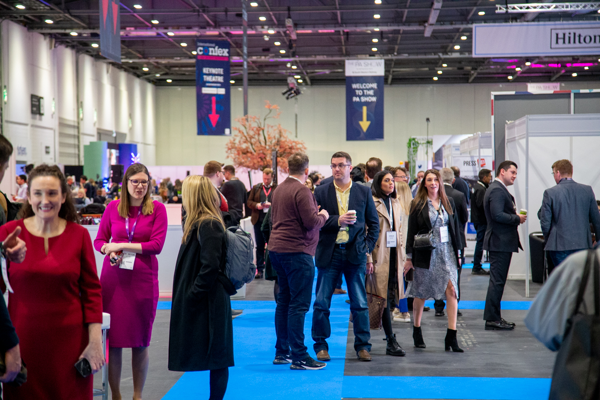 イギリスでイベント関連の展示会International Confex 2022が開催／誰もマスクしてなーい！