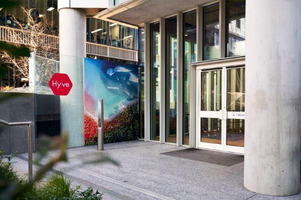 Hyve、プライベート・エクイティ・グループから3億600万ポンドでの売却を打診される