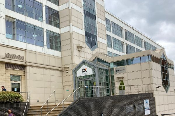 英RXは営業利益を押し上げ、さらなる成長へ
